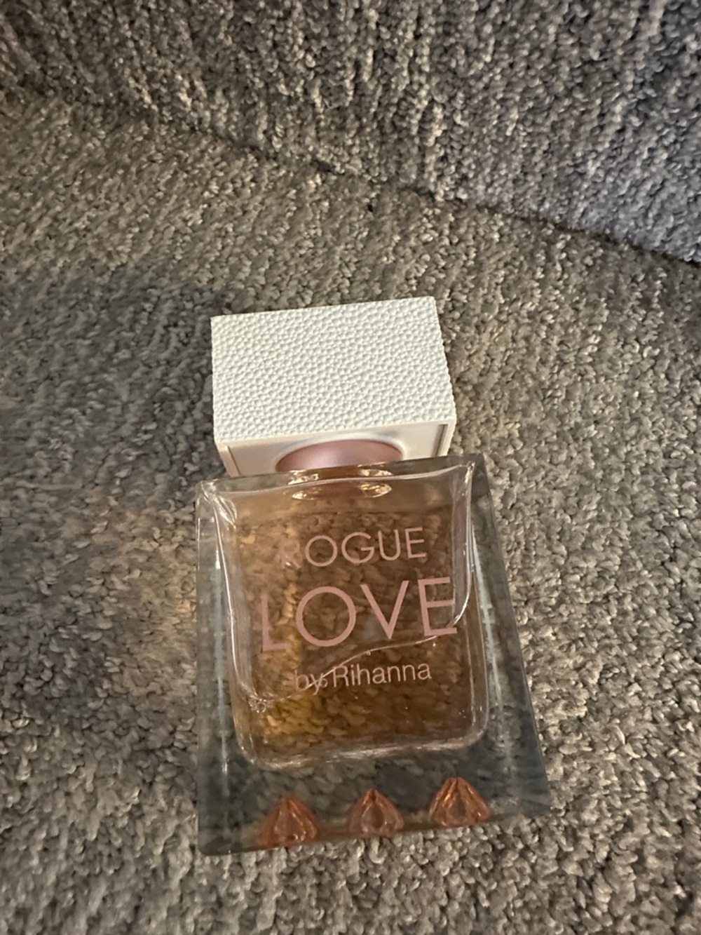 Rihanna Rogue Love Eau de Parfum — Clear Glass with Pink Accents